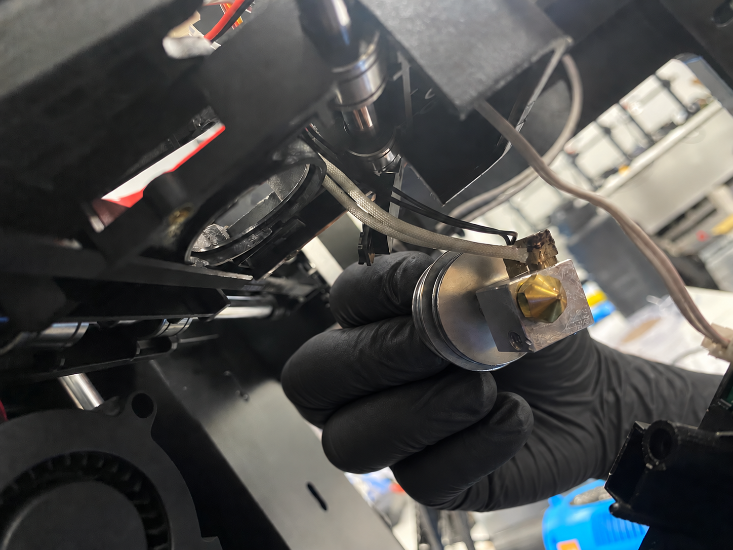 Role para ampliar ou reduzir. Clique duas vezes para restaurar. Desmontagem do hotend